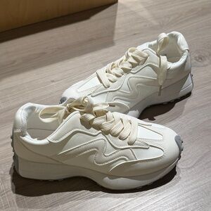 Women's Cream Sneakers